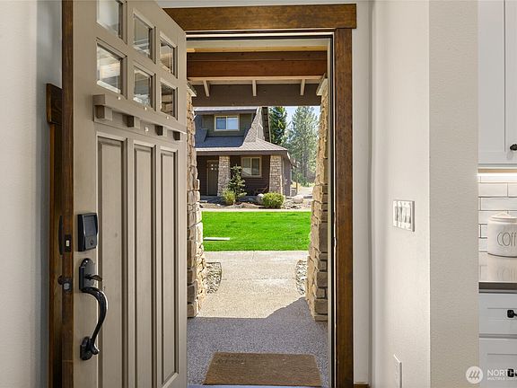 5th image of 137 Big Hill Drive