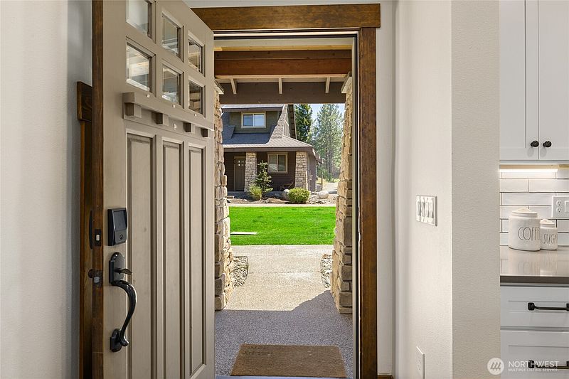 5th image of 137 Big Hill Drive