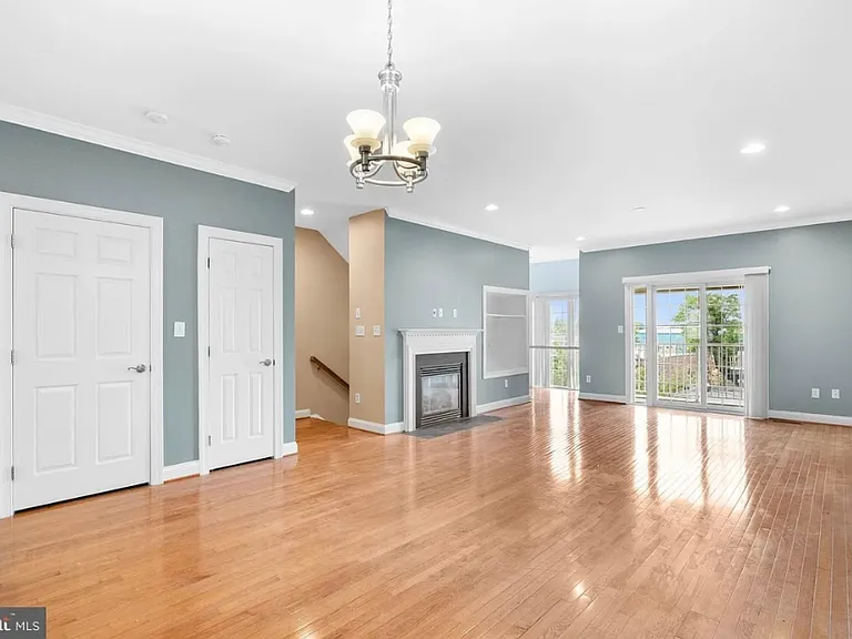 146 Christina Landing Dr — Photo 8