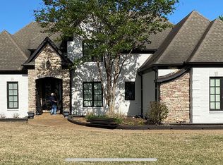 2170 Manning Cir E, Nesbit, MS 38651
