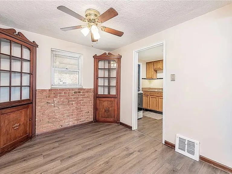 12 Wenzell Pl — Photo 7