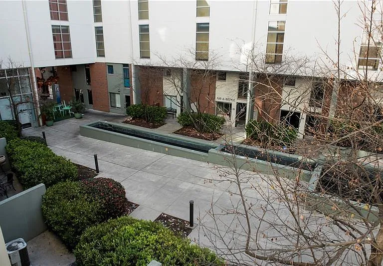 620 Glen Iris Dr NE #223 — Photo 32
