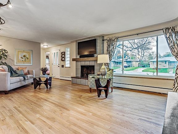 5th image of 1576 S Jersey St