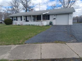 3308 Elm Hill Dr NW, Warren, OH