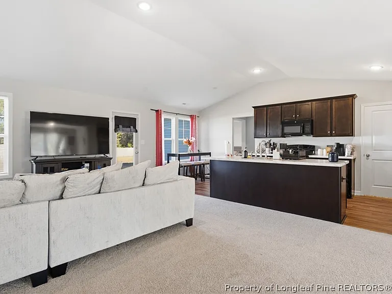 50 Terrier Ct — Photo 12