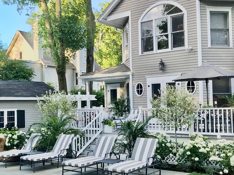 233 Rowayton Ave — Photo 3