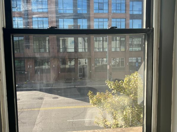 392 Broad St APT 2