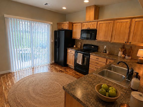 2nd image of 202 Valleyview Ave #4