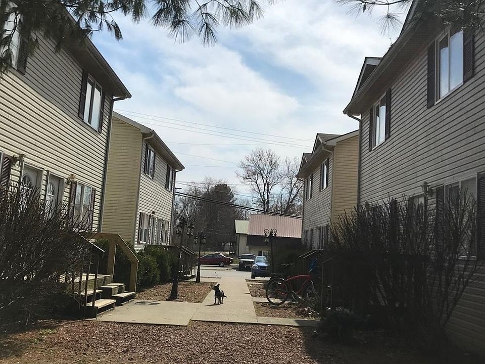1st image of 102 2nd St