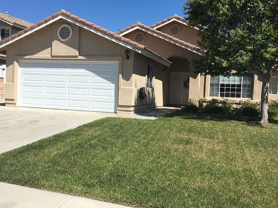 1st image of 40426 Clybourne Cir