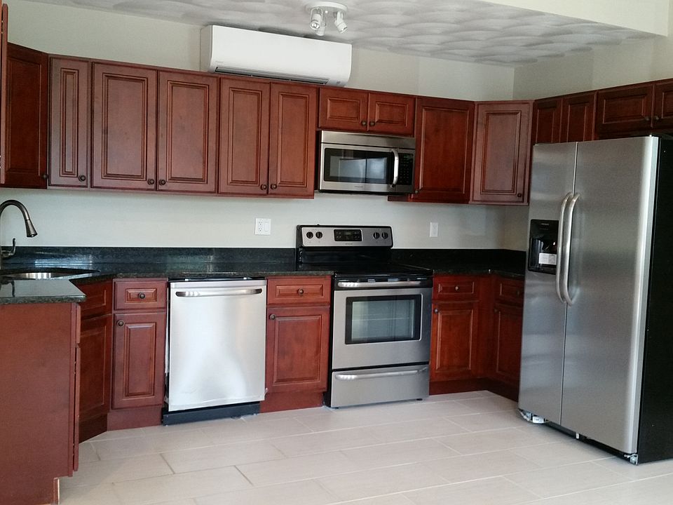 1st image of 1291 Plainfield St #2