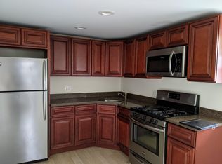 961 Spur Dr N, Bay Shore, NY 11706