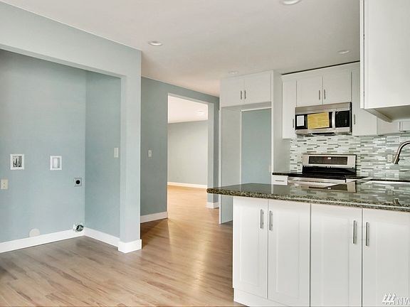 2nd image of 9406 S Sheridan Ave