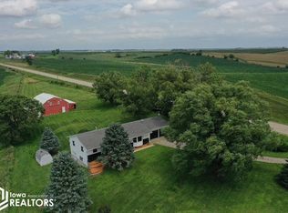 3738 V18 Rd, Brooklyn, IA 52211