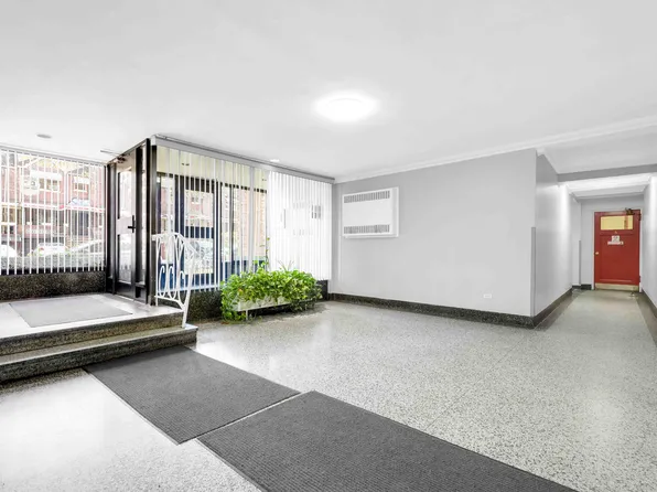 10 East 43rd Street 4K image 24 of 25