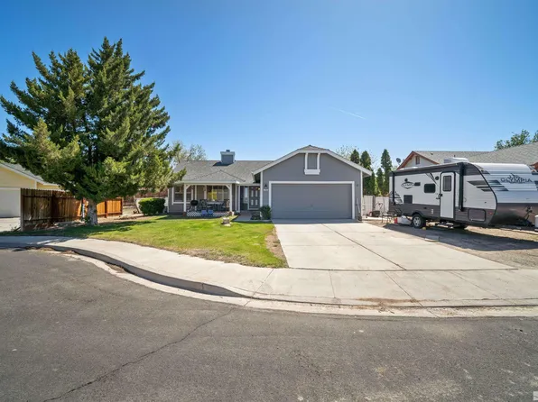 1702 Johns Cir, Fernley, NV 89408