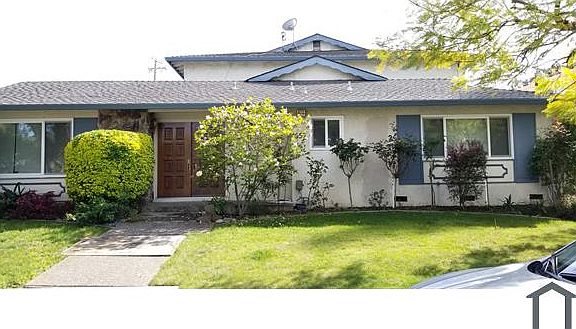 2nd image of 650 Belladonna Ct APT 4