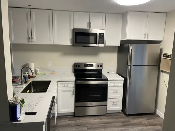 7508 Parkway Dr #111, La Mesa, CA 91942