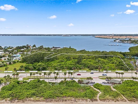 4th image of 901 S Ocean Dr