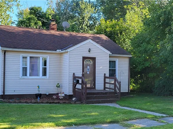 1228 W 9th St, Ashtabula, OH 44004