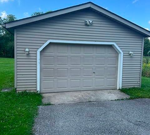 4th image of 11794 Princeton Rd