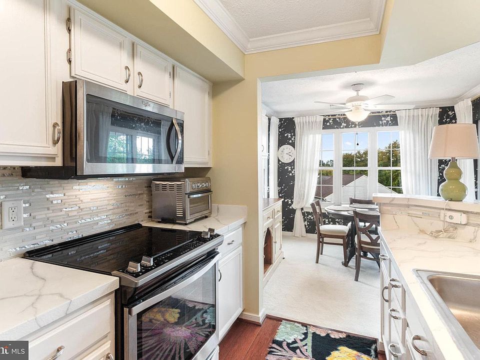 1st image of 200 Burkwood Ct #200-3B