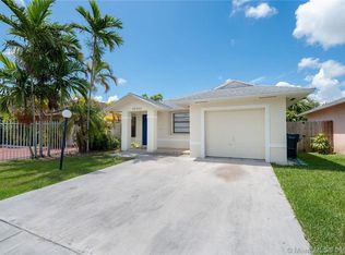 10448 SW 211th St, Cutler Bay, FL 33189