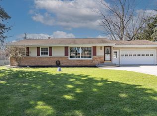 N56W15817 Scott Ln, Menomonee Falls, WI 53051