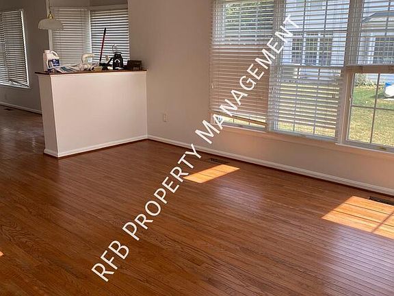 5th image of 4709 Girton Ave