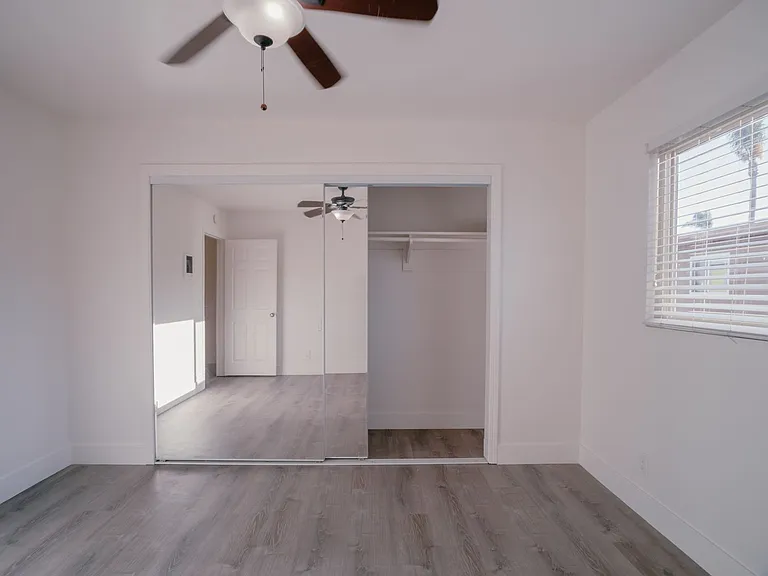 Parkway Plaza Apartments — Photo 40