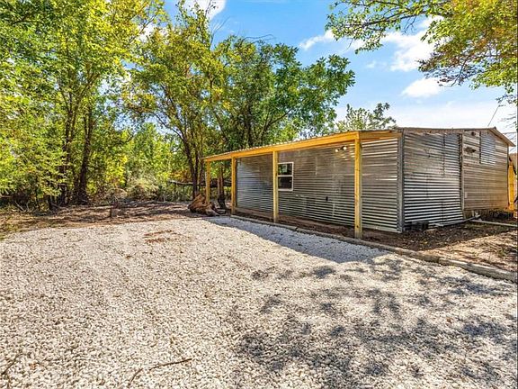 2nd image of 2533 Shoreline Ct