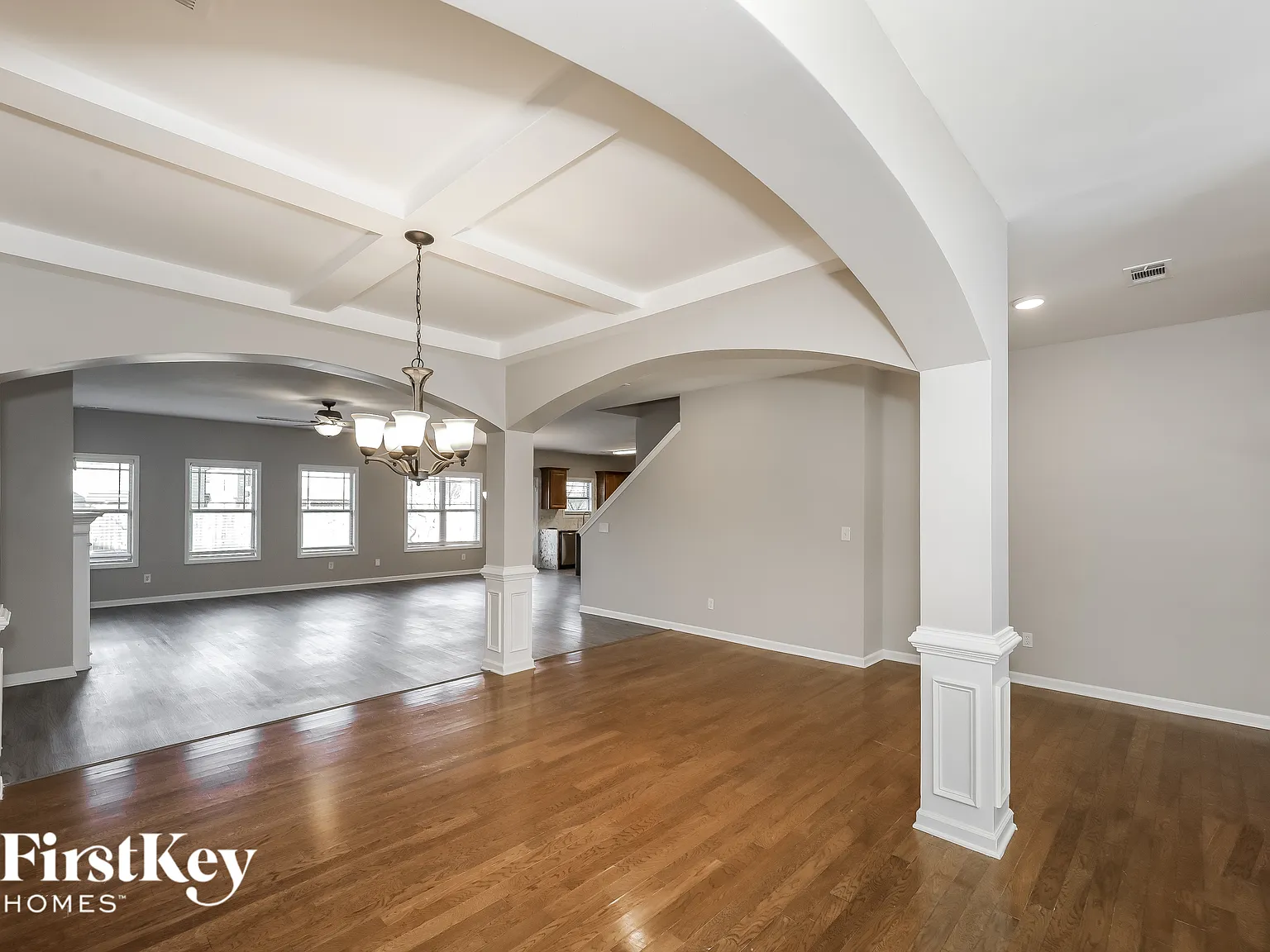 5 bed, 3.5 bath, 3215 sqft, $2,910 — Photo 4