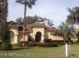 13727 Saxon Lake Dr, Jacksonville, FL 32225