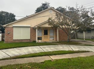 1212 Green Acres Rd, Metairie, LA 70003