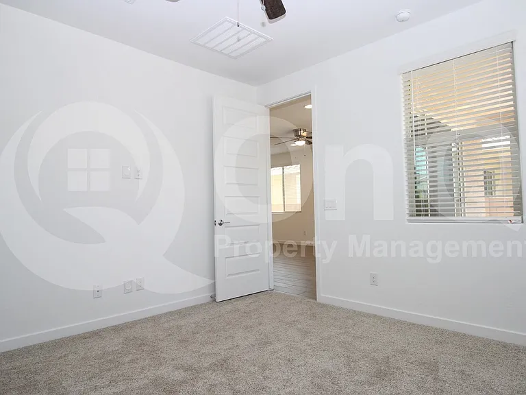 17114 W Fallen Leaf Ln — Photo 8