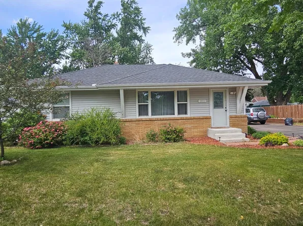 211 92nd Ave NE, Blaine, MN 55434