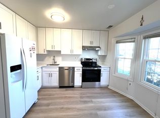 9969 Capperton Dr, Oakton, VA 22124