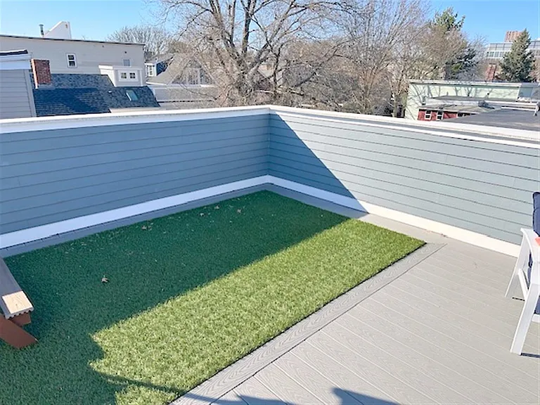315 Windsor St — Photo 30