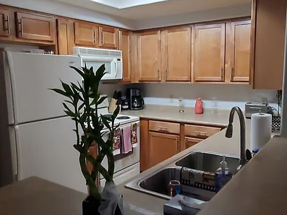 2nd image of 750 E Northern Ave Unit 2064
