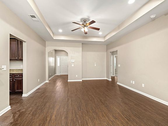 4th image of 15 Whitetail Cir
