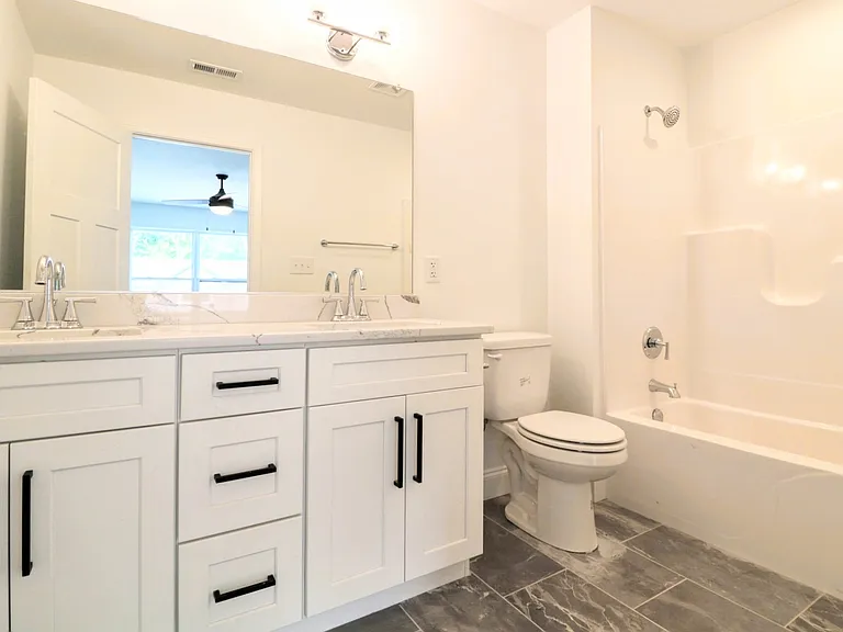 137 Independence Ln — Photo 18