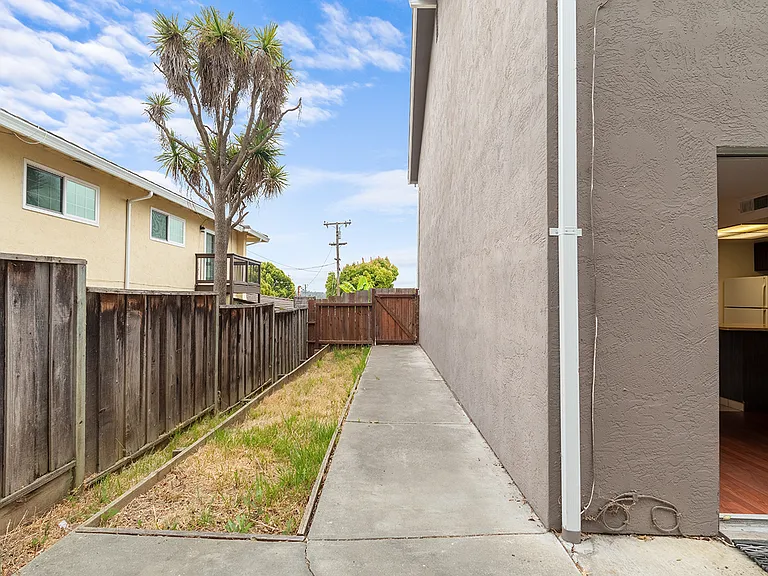 4788 Heyer Ave #C — Photo 15