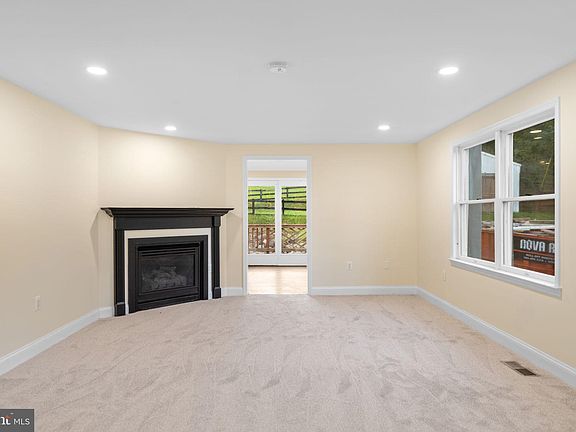 3rd image of 119 Little Acorn Way