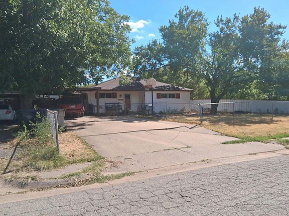 3rd image of 3143 Jacqueline Rd