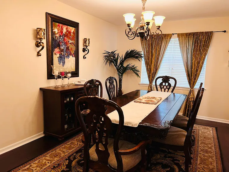 Formal Dining