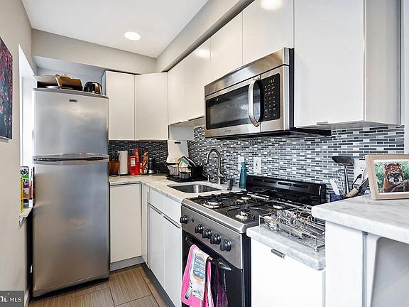 1830 Green St APT 3R, Philadelphia, PA 19130 | Zillow