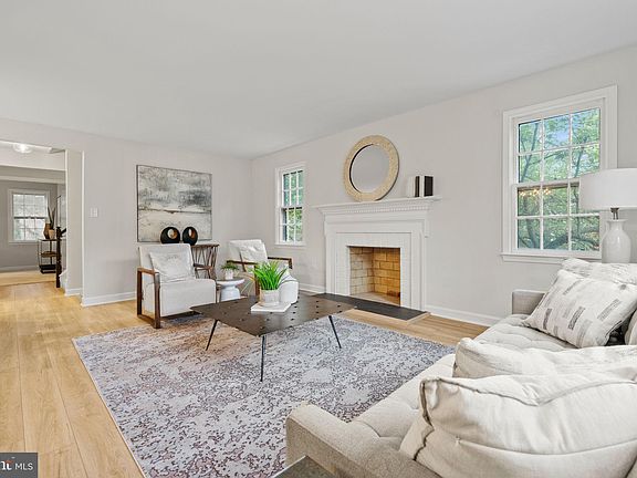 4th image of 5901 Empire Way