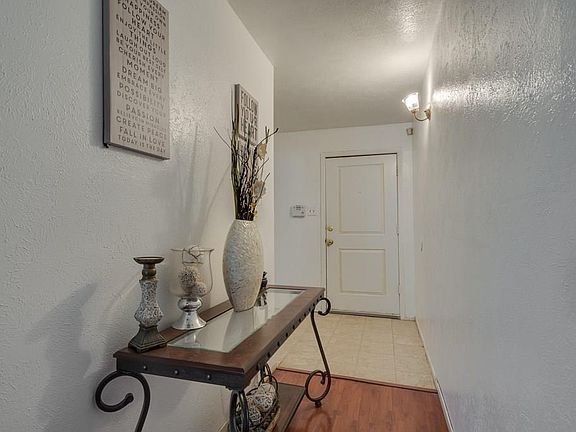 3rd image of 404 Stonehenge Dr