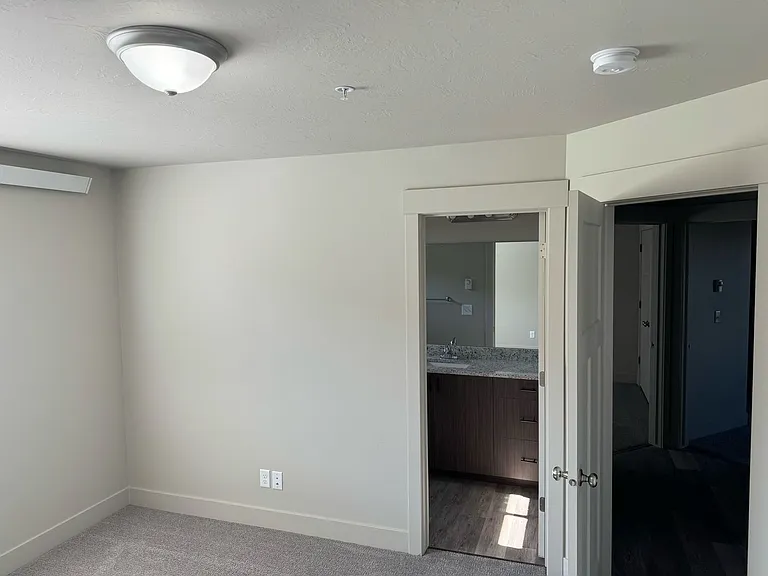 G3581RO — Photo 9