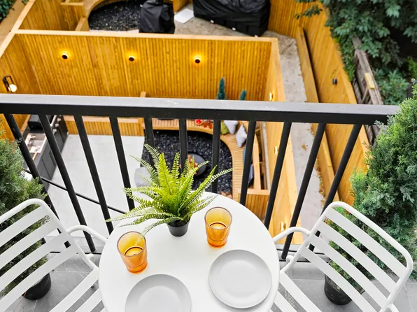 19 North Henry Street image 18 of 28